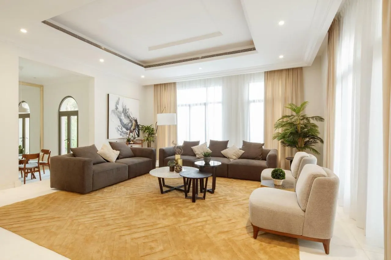 Fantastay Villa With Private Beach - Palm Jumeirah Dubai