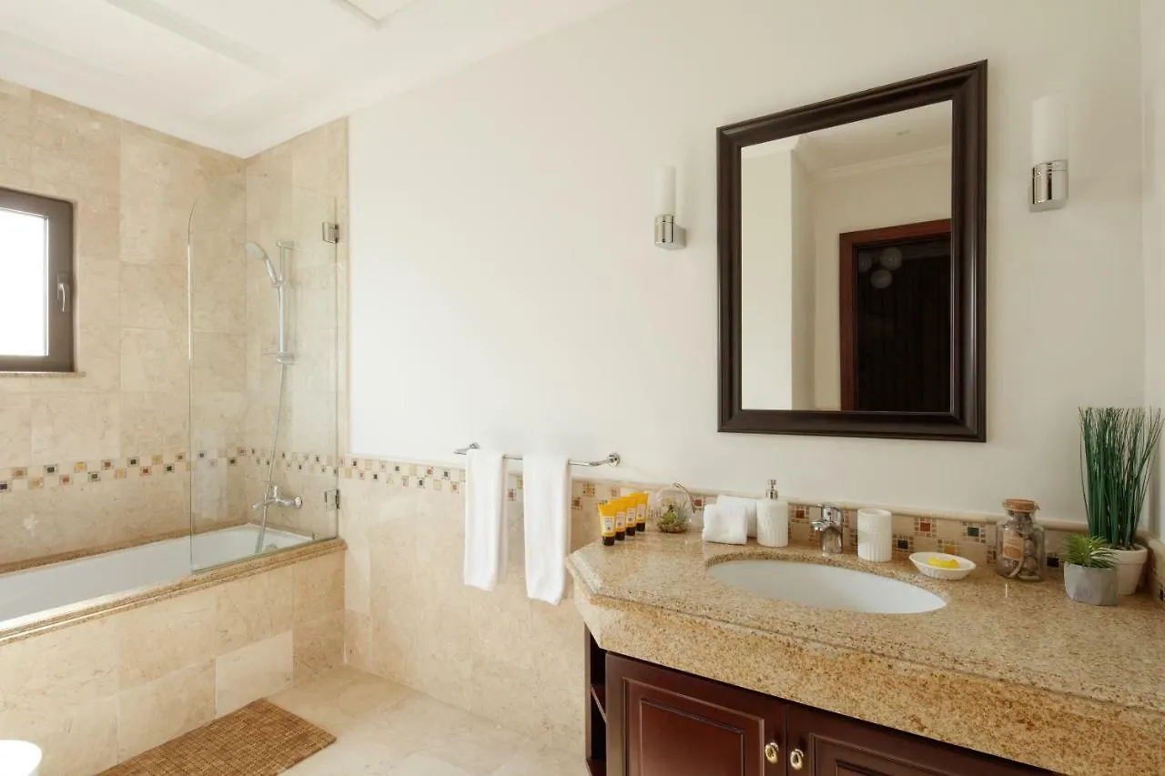 Fantastay Villa With Private Beach - Palm Jumeirah Dubai 0*,